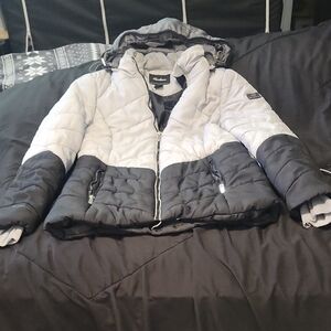 Skechers Women's Puffer Jacket - Black and Gray